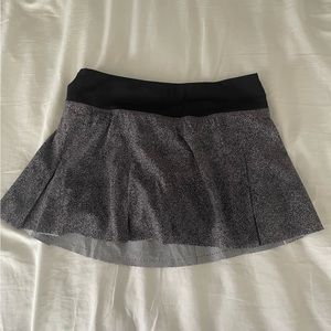 Lululemon Skirt - Spotted Pattern Size 4